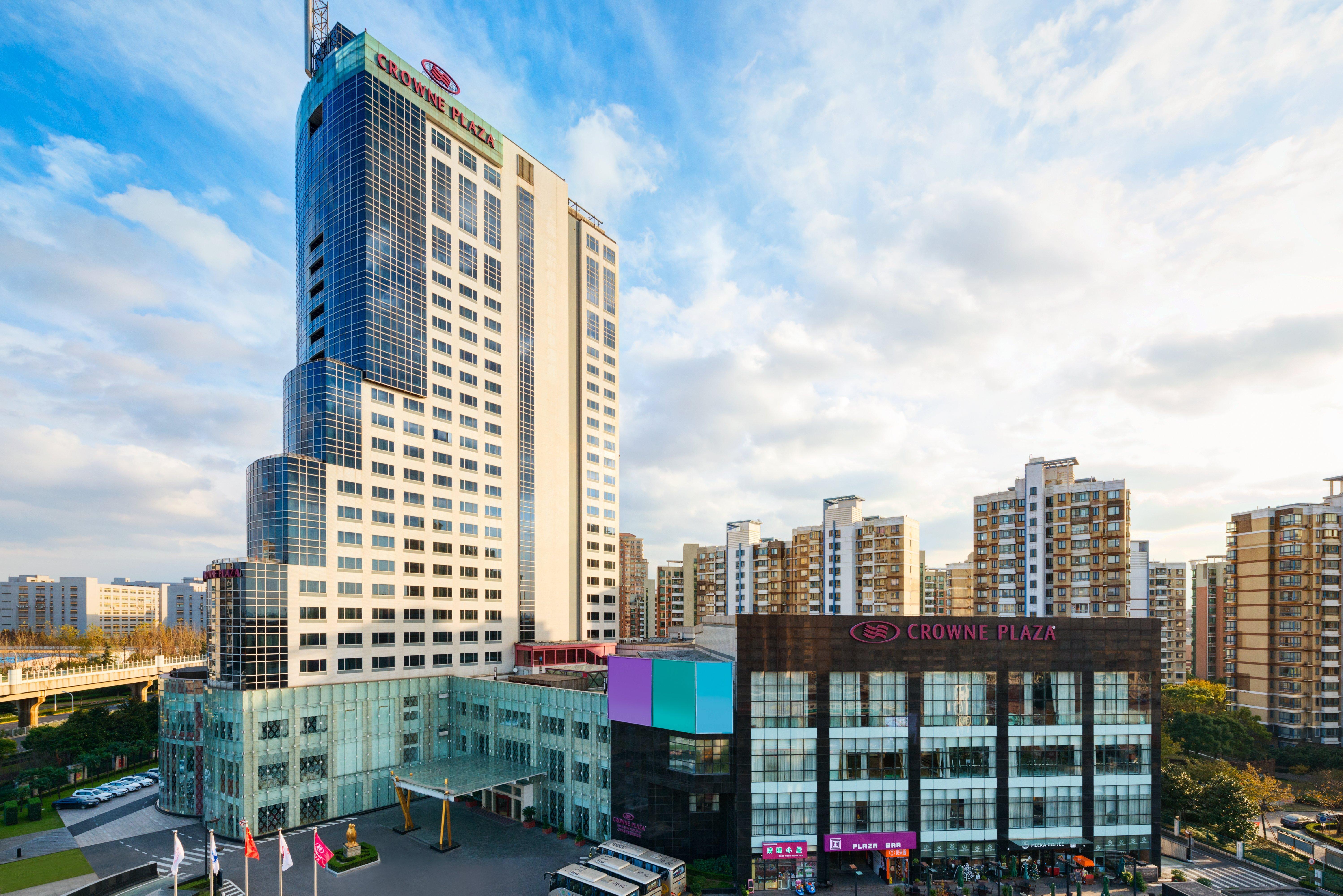 上海外高桥皇冠假日酒店 外观 照片
